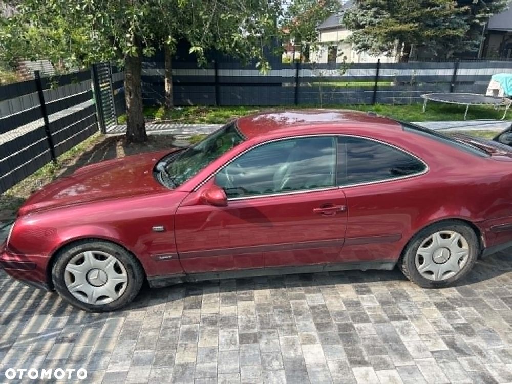 Mercedes-Benz CLK - 6