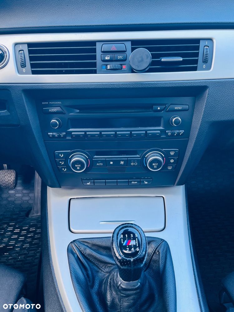 BMW Seria 3 318d - 14