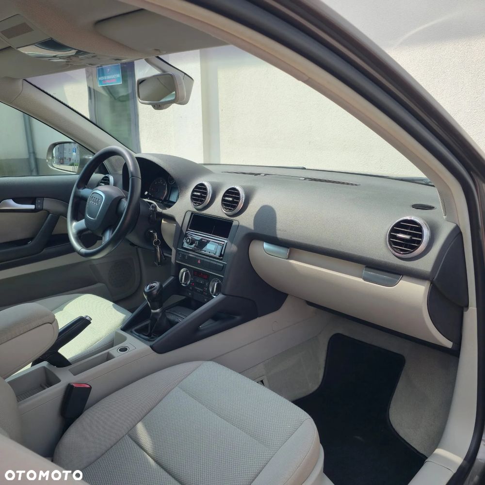 Audi A3 3-drzwiowe 1.6 TDI S line Sportpaket - 24