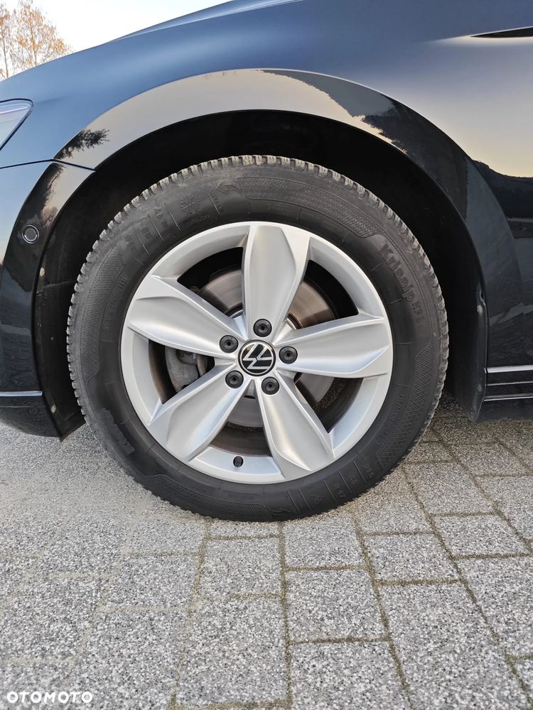 Volkswagen Passat 2.0 TSI Business DSG - 9
