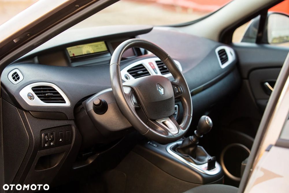 Renault Scenic TCe 130 Dynamique - 15