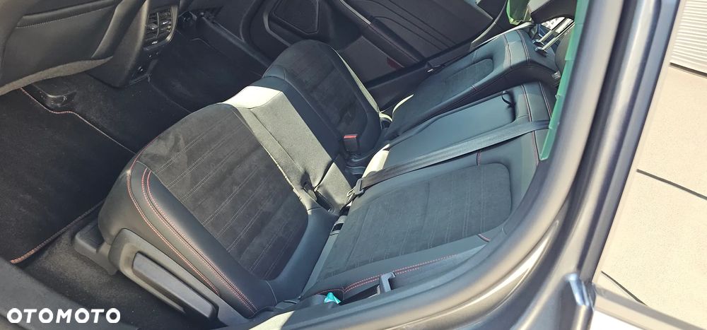 Ford Kuga 2.5 FHEV AWD ST-Line X - 18