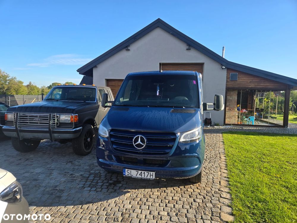 Mercedes-Benz Sprinter - 2