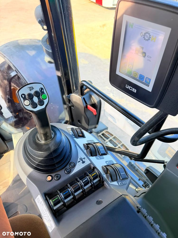JCB 4190 - 22