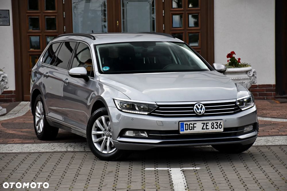 Volkswagen Passat 2.0 TDI SCR DSG Comfortline - 2