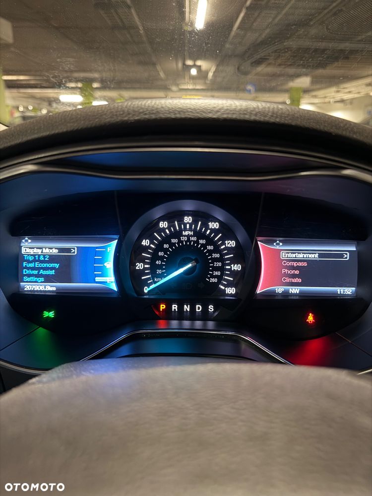 Ford Fusion - 16