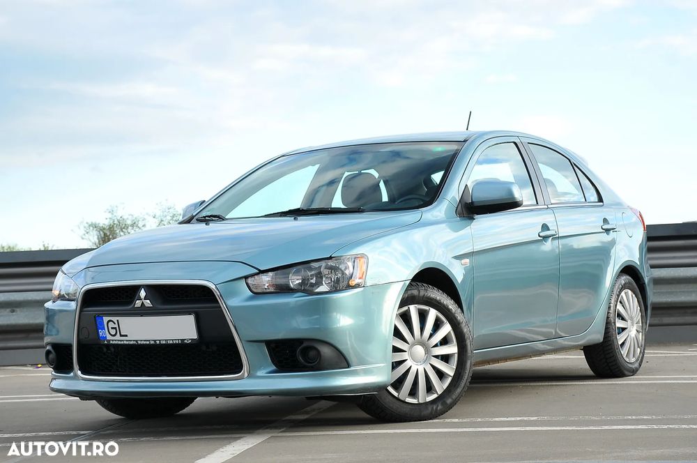 Mitsubishi Lancer 1.8 CVT Intense - 1