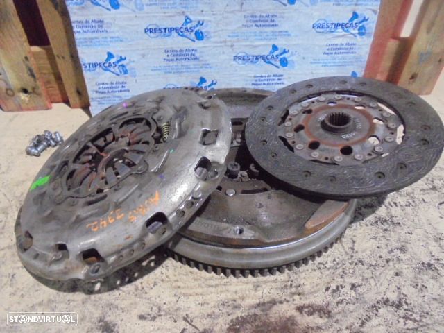 Embraiagem 312100571 TOYOTA AURIS 1 FASE 1 2009 2.0 D4D 126CV 5P AZUL LUK/24CM BIMASSA - 1