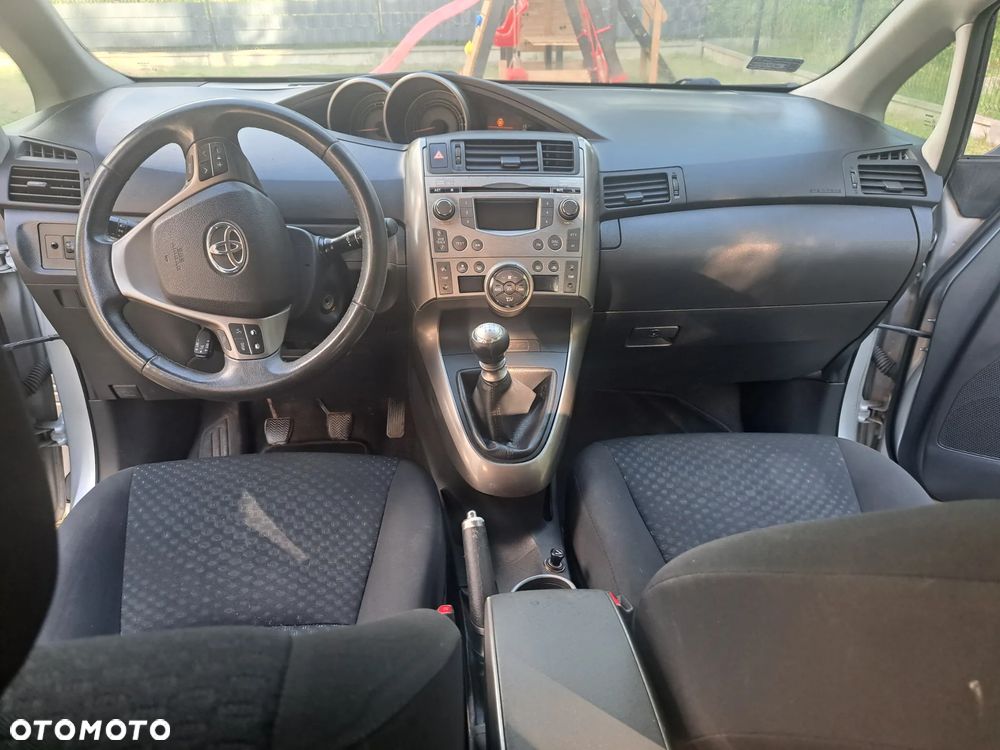 Toyota Verso 2.0 D-4D - 12