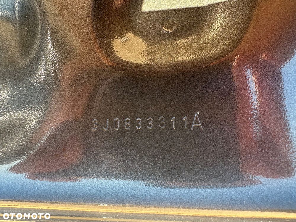 VW Passat B9 3J0 Skoda Superb IV drzwi tylne lewe kombi - 7