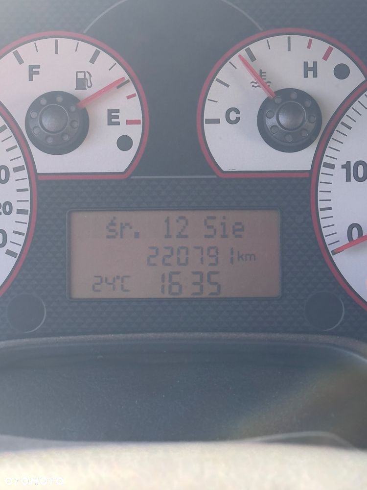 Fiat Grande Punto - 10