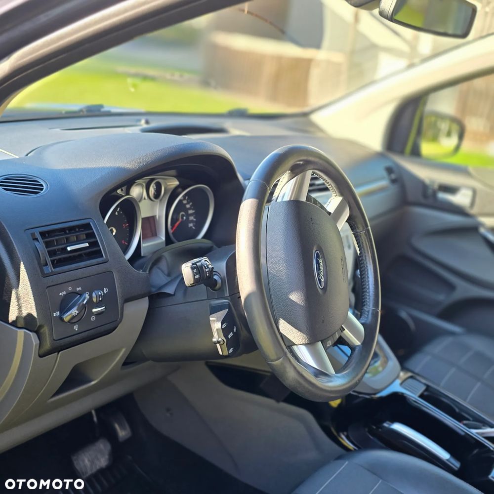 Ford Kuga 2.0 TDCi 4x4 Titanium - 7
