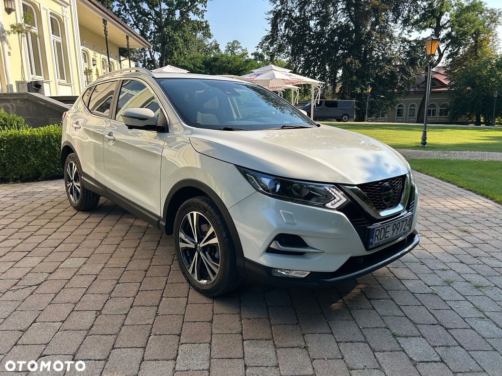 Nissan Qashqai 1.3 DIG-T AKARI - 9