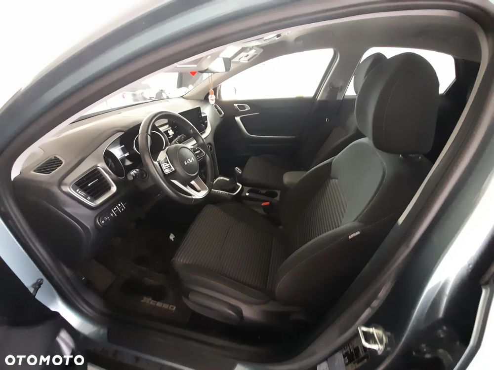 Kia XCeed 1.5 T-GDI M - 2