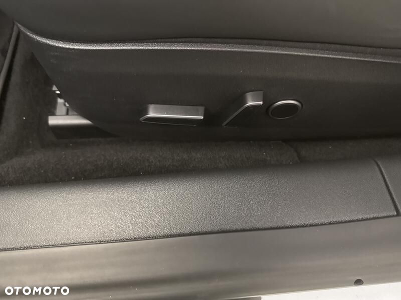 Tesla Model 3 - 19