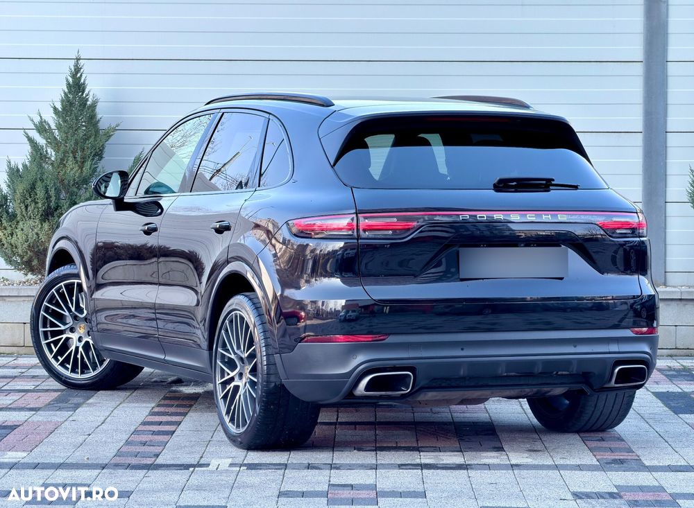 Porsche Cayenne - 4