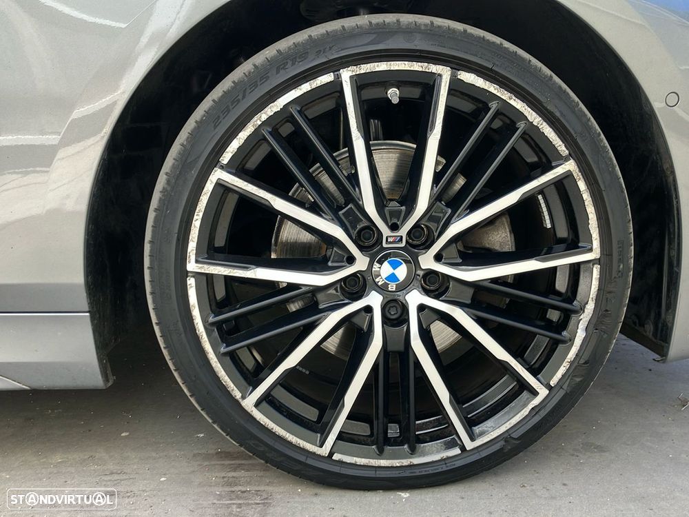 BMW 118 i Pack Desportivo M Auto - 10