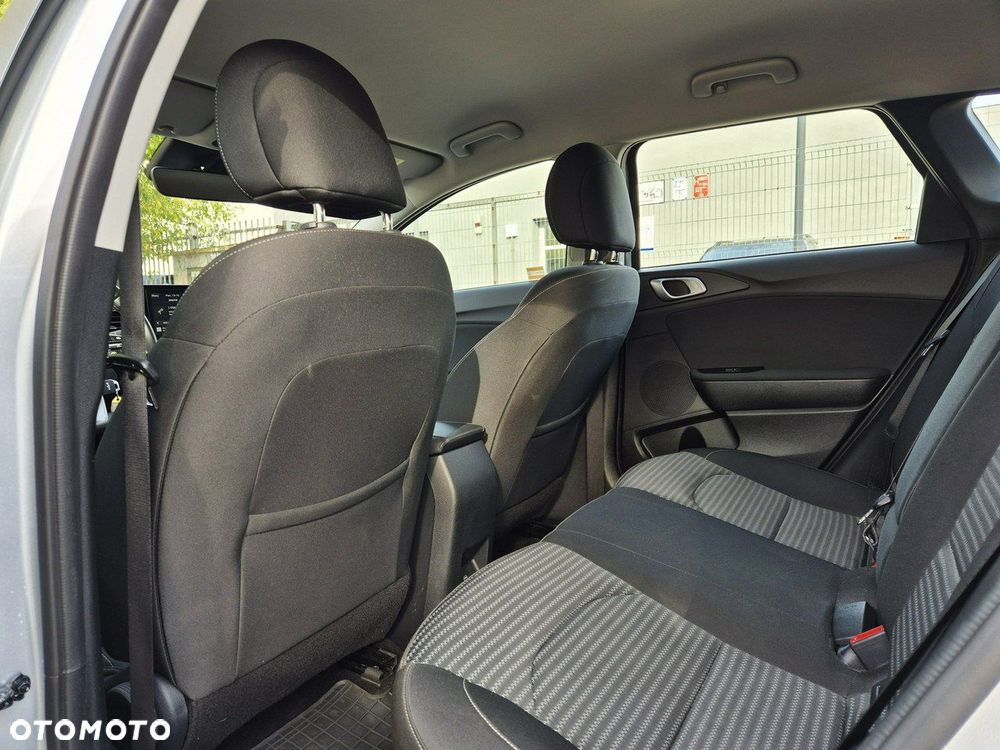 Kia Ceed 1.5 T-GDI M DCT - 23