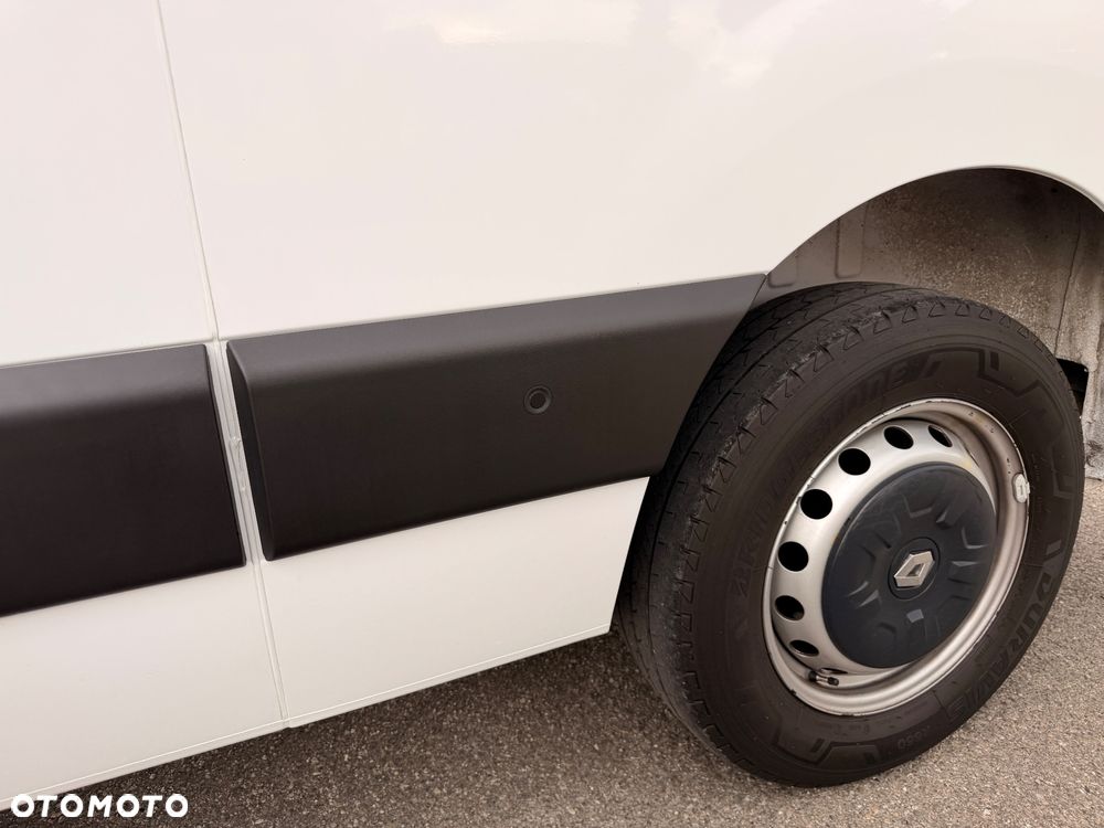 Renault Master L2H2  2.3 136KM - 31