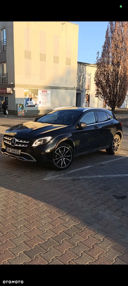 Mercedes-Benz GLA 200 7G-DCT - 29