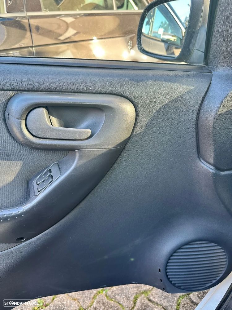 Opel Corsa - 7