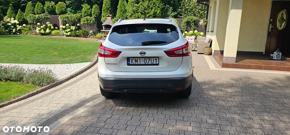 Nissan Qashqai 1.2 DIG-T N-Connecta - 4