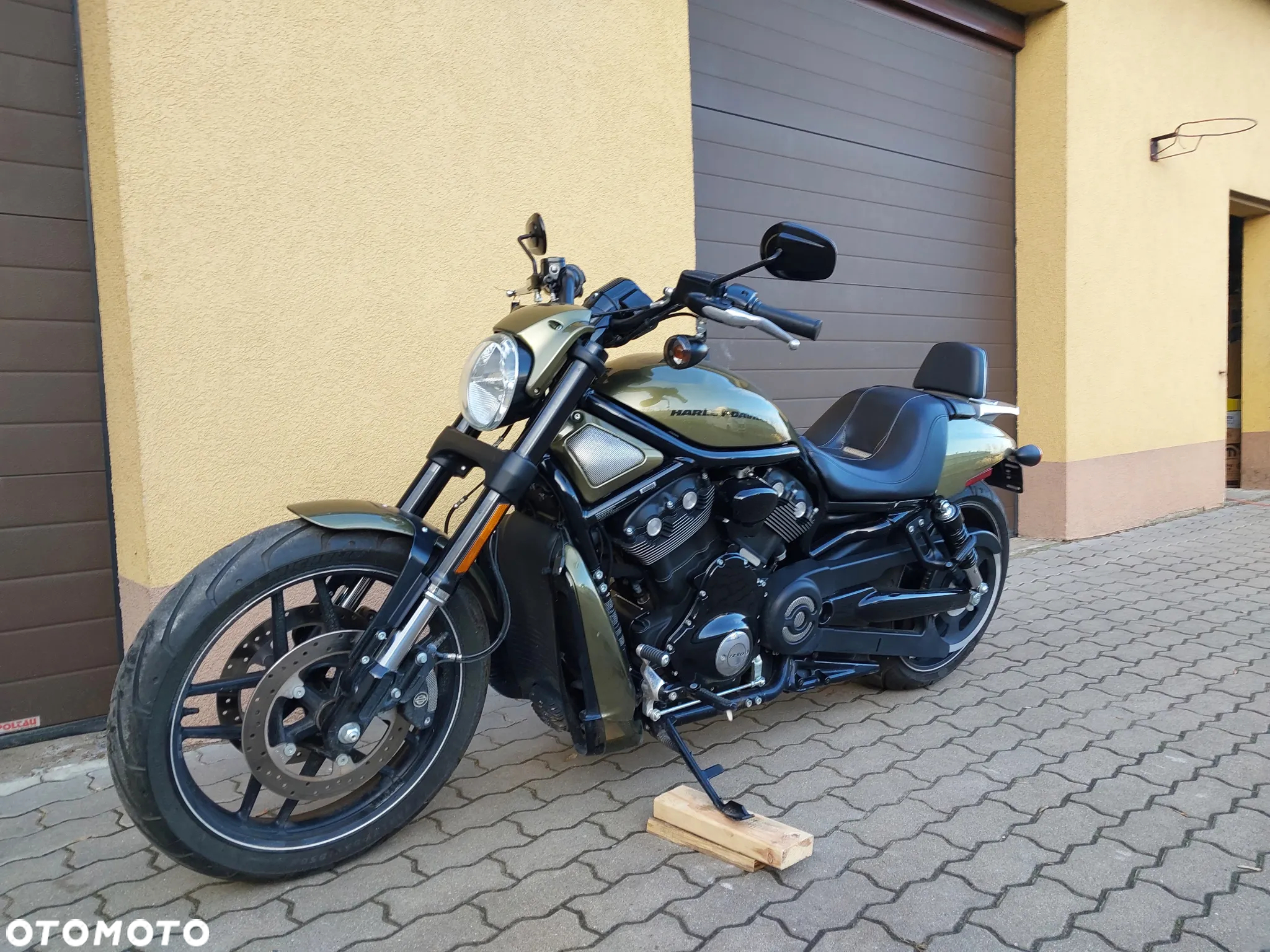 Harley-Davidson V-Rod Night Rod - 6