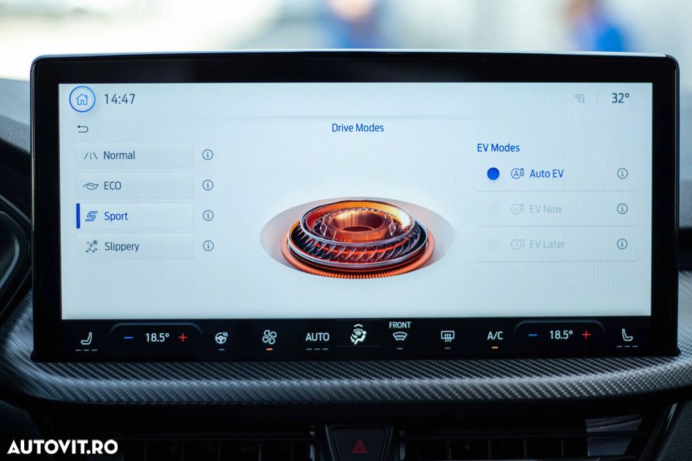 Ford Kuga 2.5 Duratec FWD PHEV ST-Line X - 17