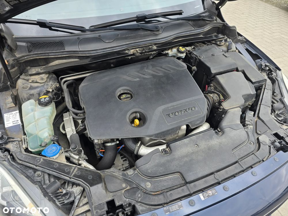 Volvo V40 - 16