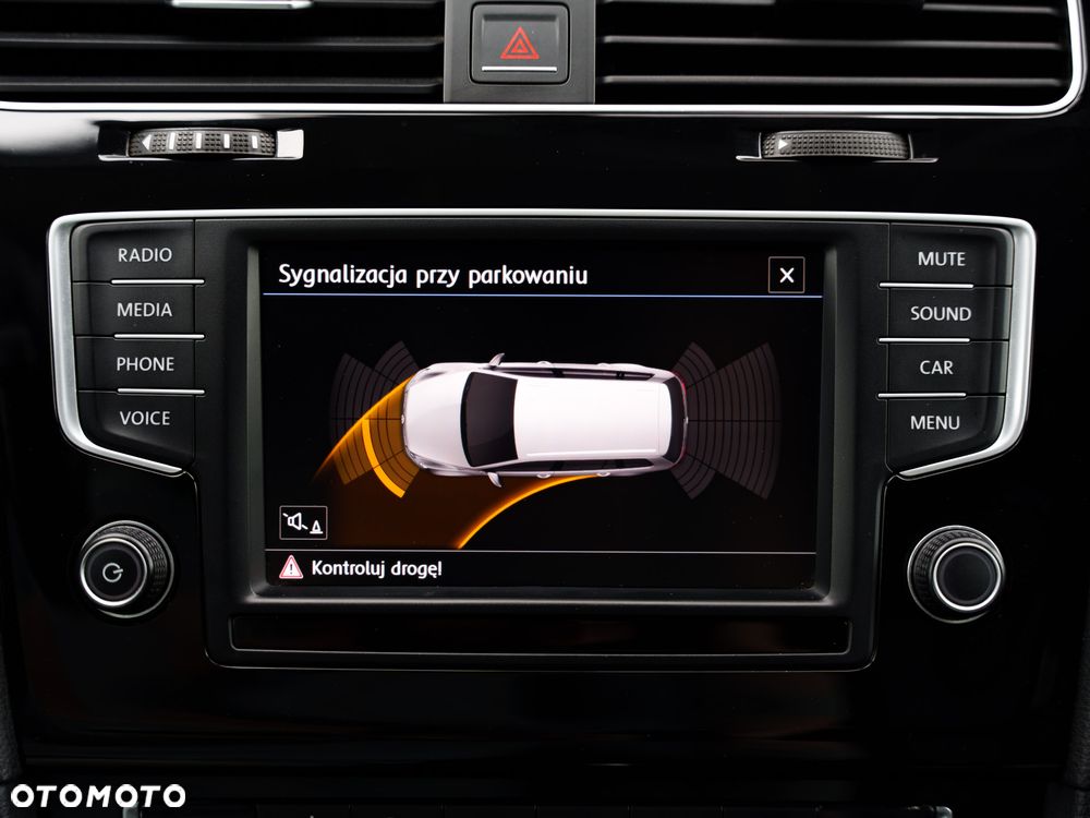 Volkswagen Golf 1.4 TSI BMT Comfortline DSG - 35