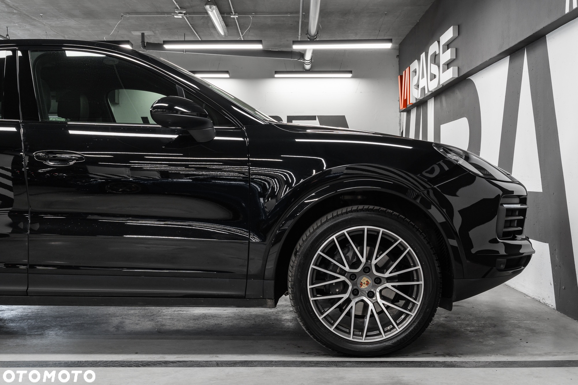 Porsche Cayenne Coupe Platinum Edition - 14