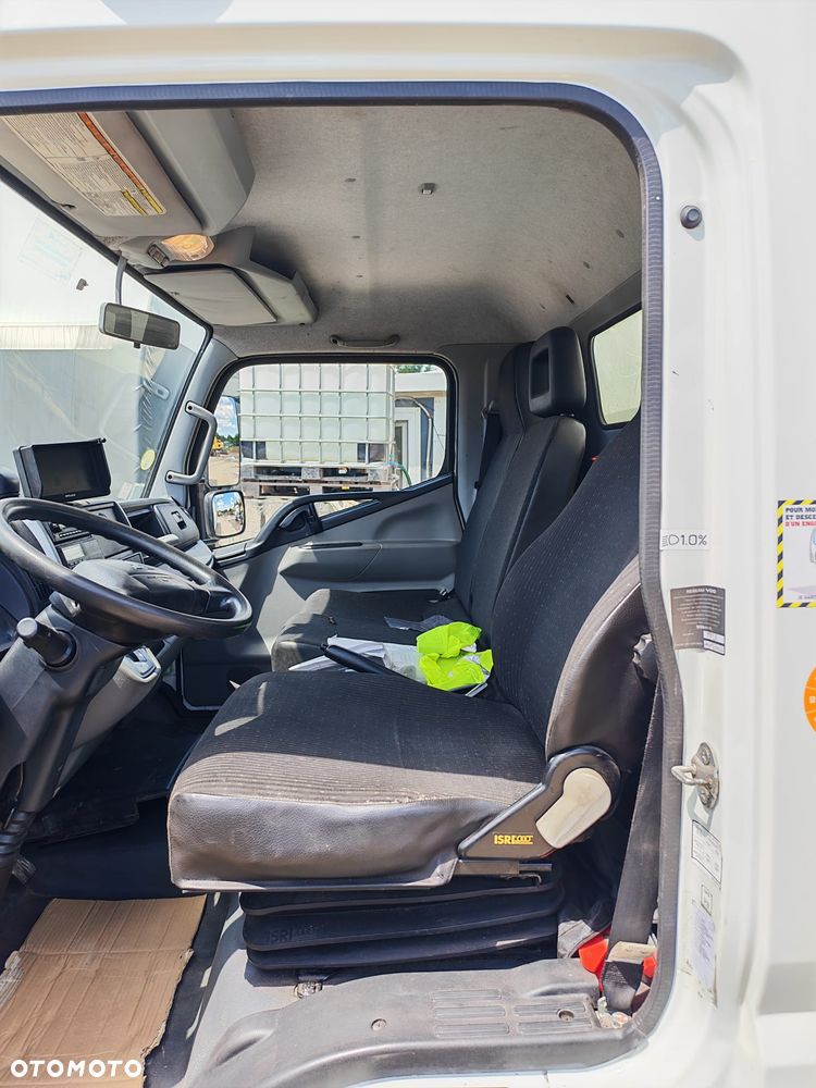 Mitsubishi Fuso - 13