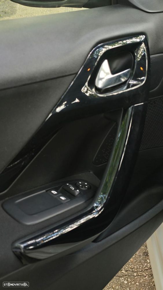 Peugeot 208 1.5 BlueHDi Active Pack - 12