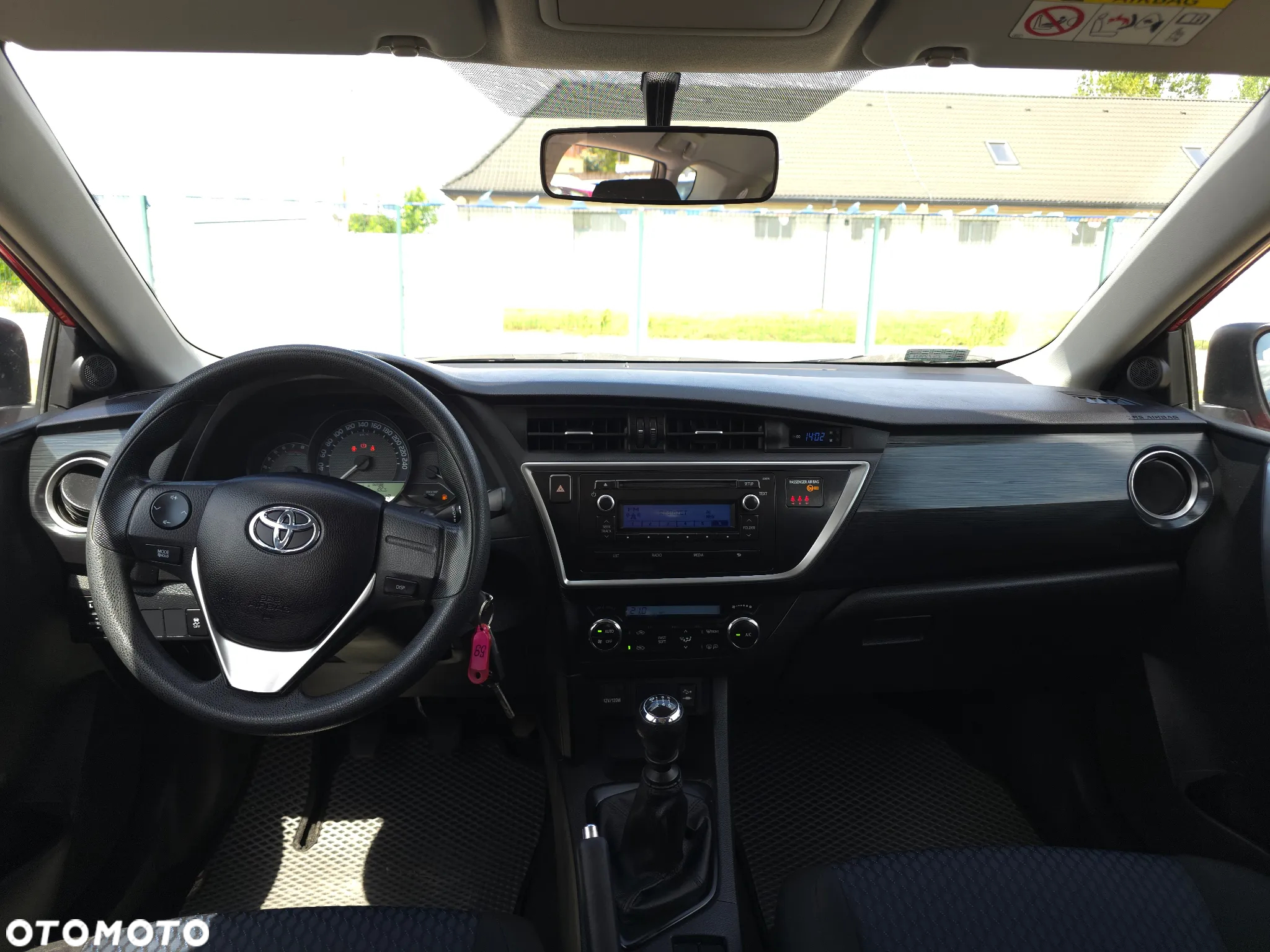 Toyota Auris 1.33 VVT-i Business Edition - 29