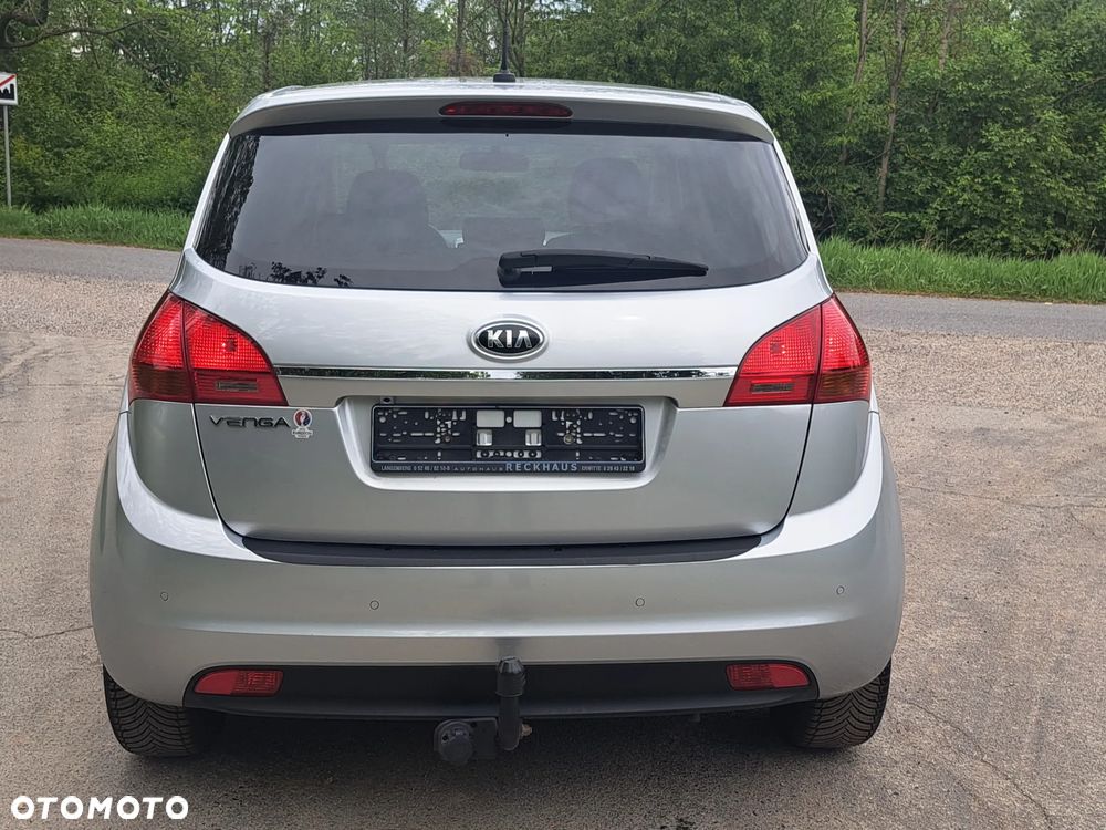 Kia Venga 1.6 CVVT Automatik Fifa World Cup Edition - 8