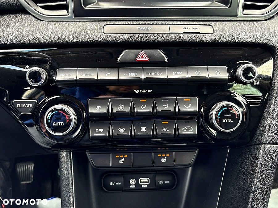 Kia Sportage 1.6 GDI 2WD DREAM-TEAM EDITION - 35