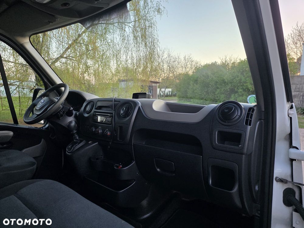 Nissan NV400 - 14