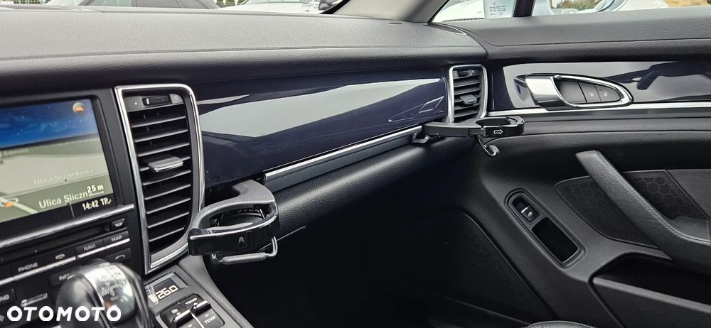 Porsche Panamera - 34