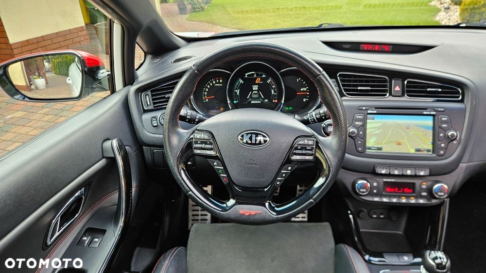 Kia Ceed - 15