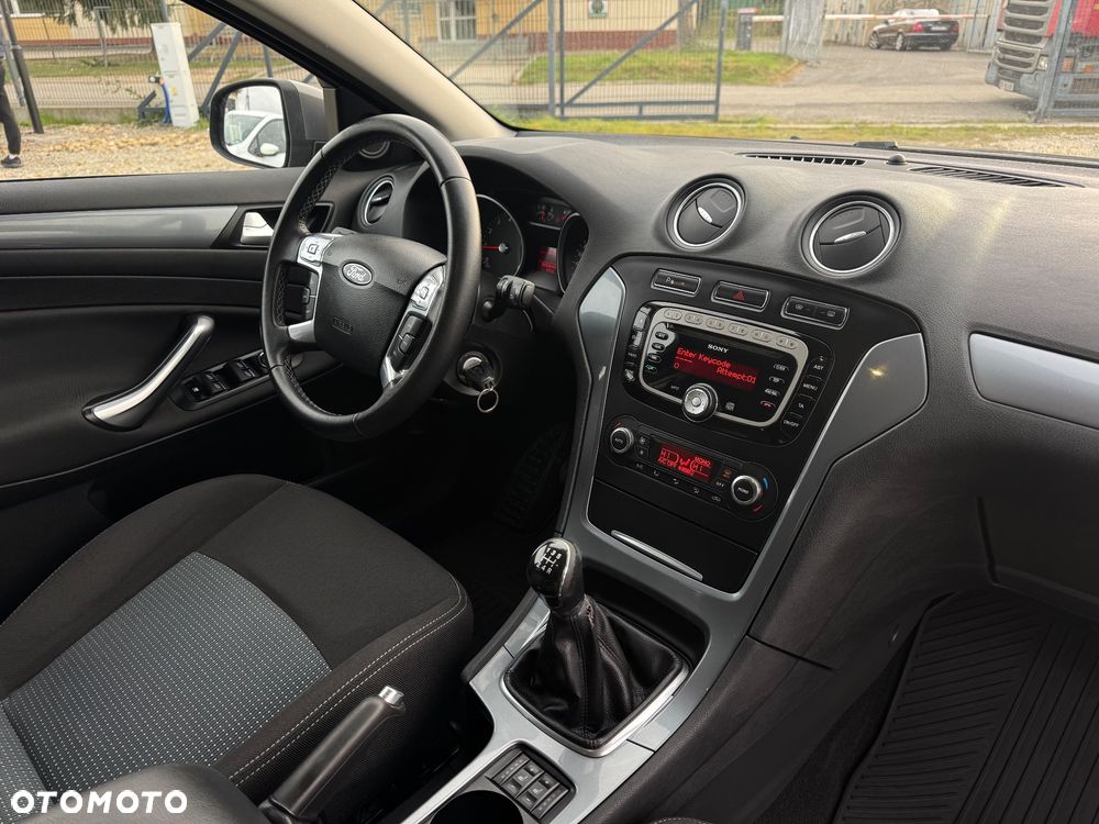 Ford Mondeo 1.6 Titanium - 10