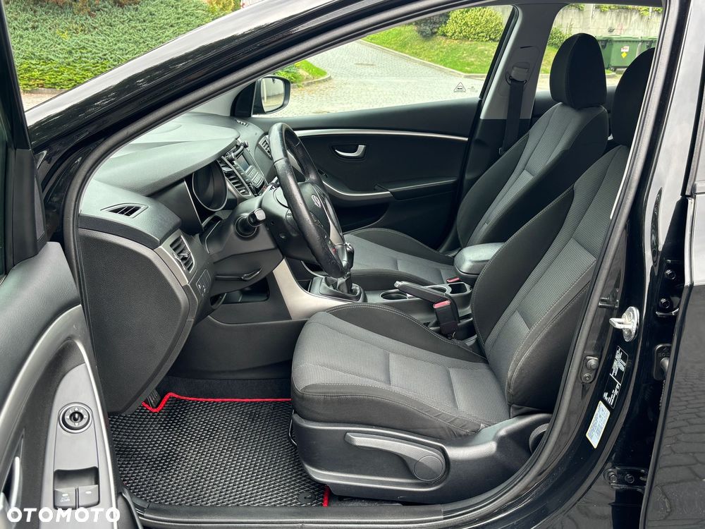Hyundai i30 1.6 CRDi BlueDrive Classic + - 9