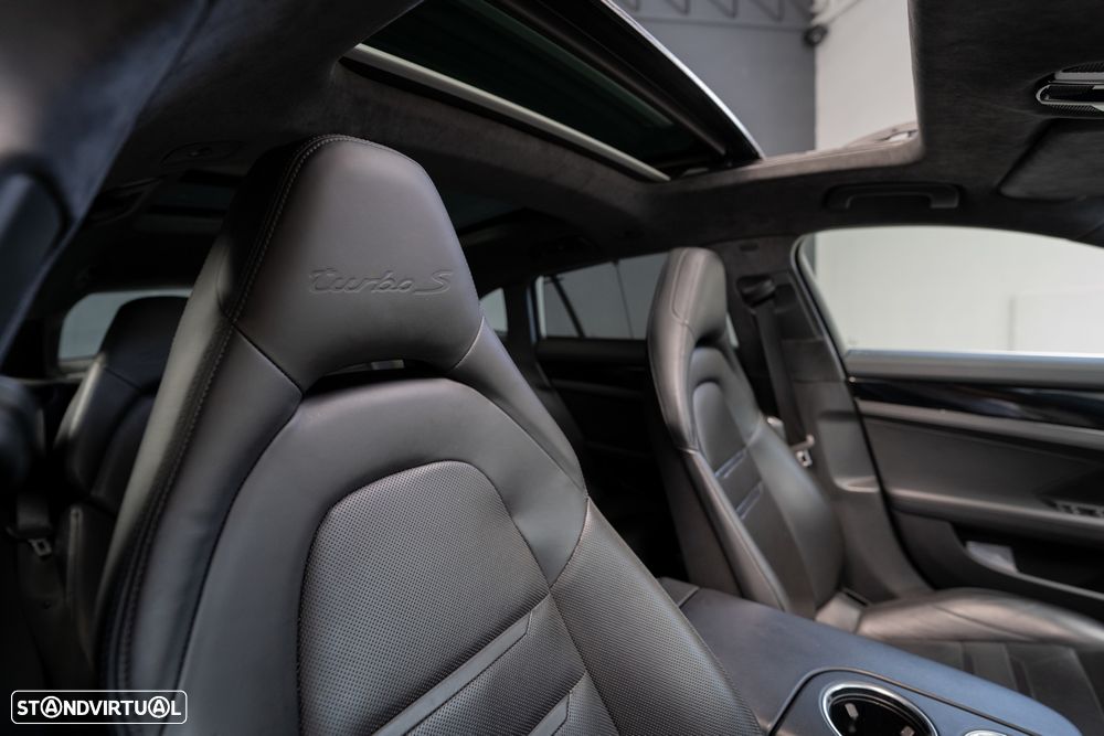 Porsche Panamera Sport Turismo Turbo S E-Hybrid - 20