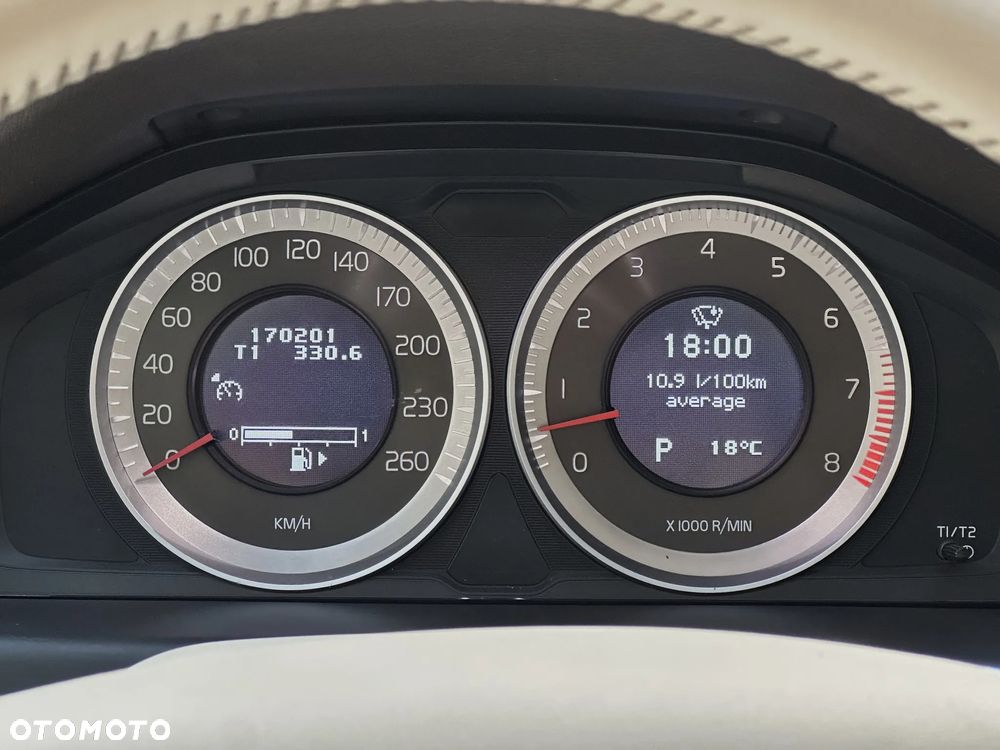 Volvo XC 70 3.2 AWD Summum - 8