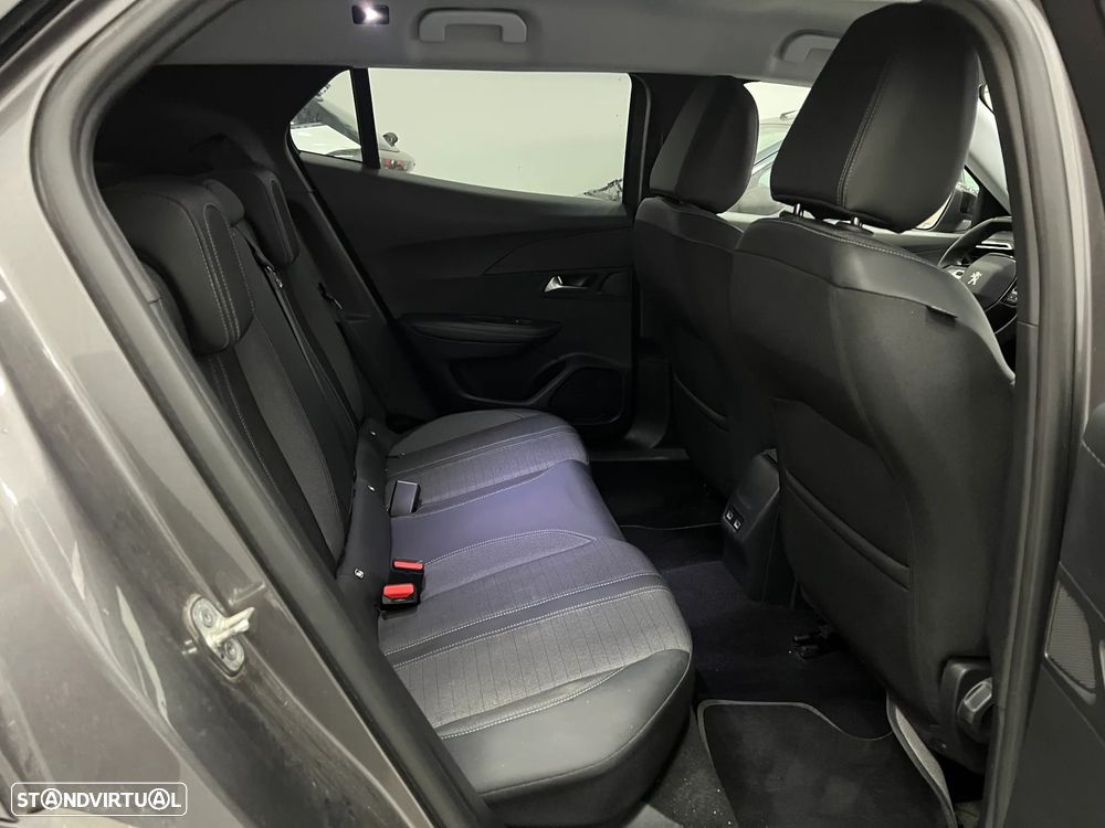 Peugeot 2008 1.2 PureTech Allure EAT8 - 8