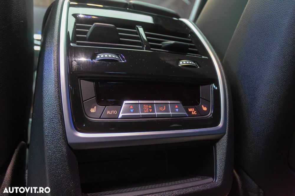 BMW X6 M M60i xDrive - 24