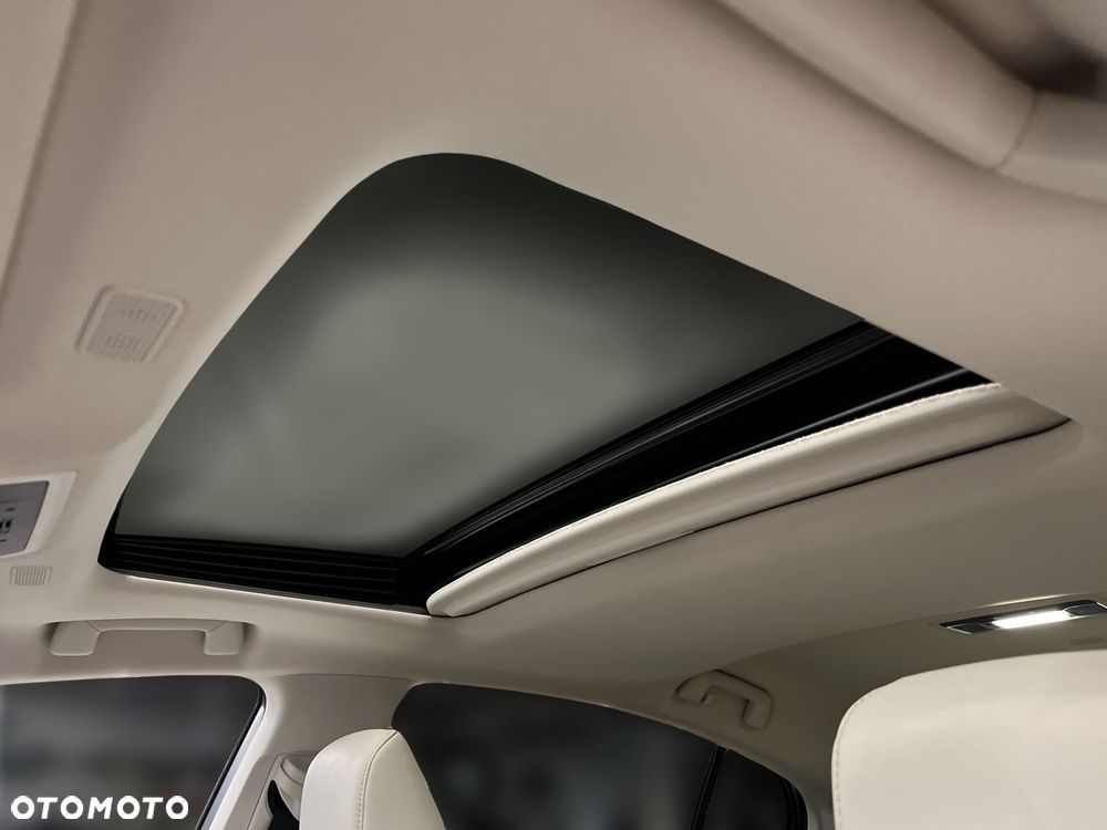 Lexus ES 300h Business Edition - 23
