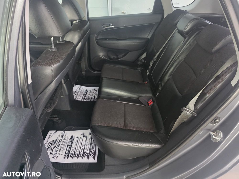 Hyundai i30 1.6 CRDI GL VM Comfort - 9