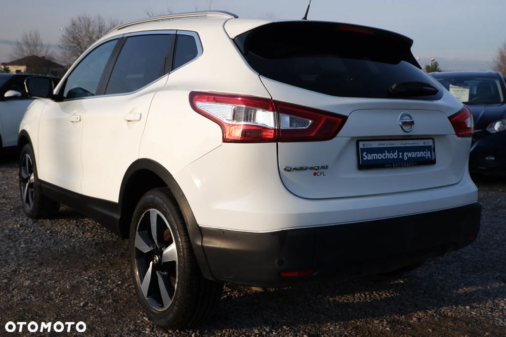 Nissan Qashqai 1.6 DCi Xtronic N-Connecta - 34