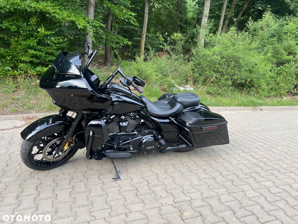 Harley-Davidson Touring Road Glide - 16