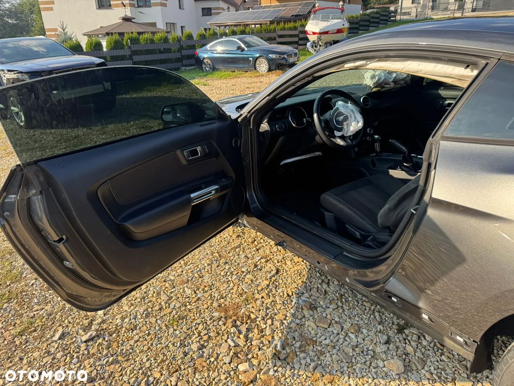 Ford Mustang Fastback 2.3 Eco Boost - 10